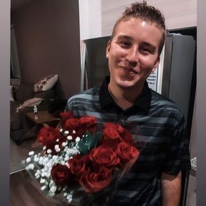 Meet your Posher, Elio